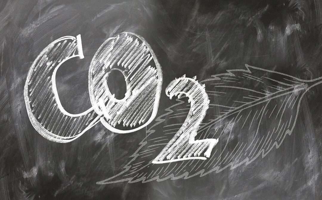 Quantità di CO2 in meno con impianto fotovoltaico su tetto aziendale